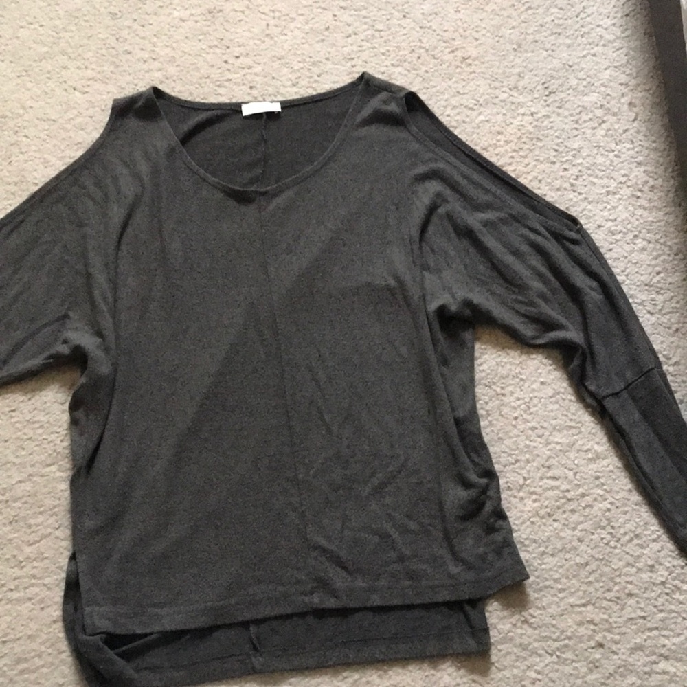 Long sleeve open shoulder shirt